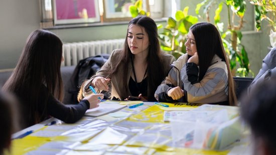 Jugendliche entwickeln in den Schulworkshops von SEEd Geschäftsideen