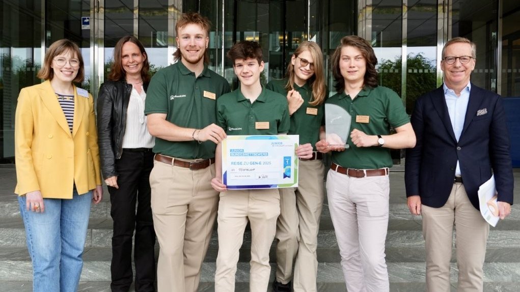Beste Schülerfirma Pflanzlicht aus Potsdam